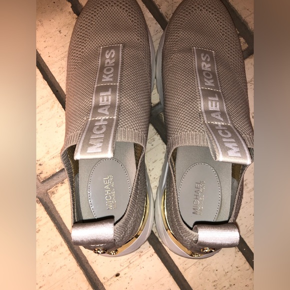 🤑PRICE DROP🤑  Michael Michael Kors Bodie Slip On Sneakers - Picture 11 of 11